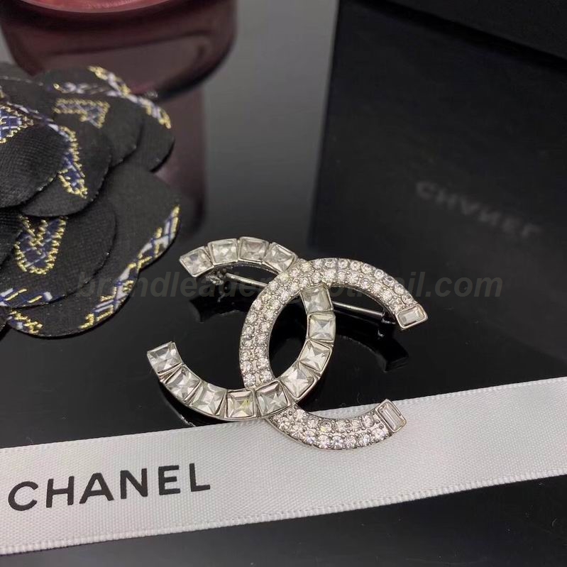 Chanel Brooch 184